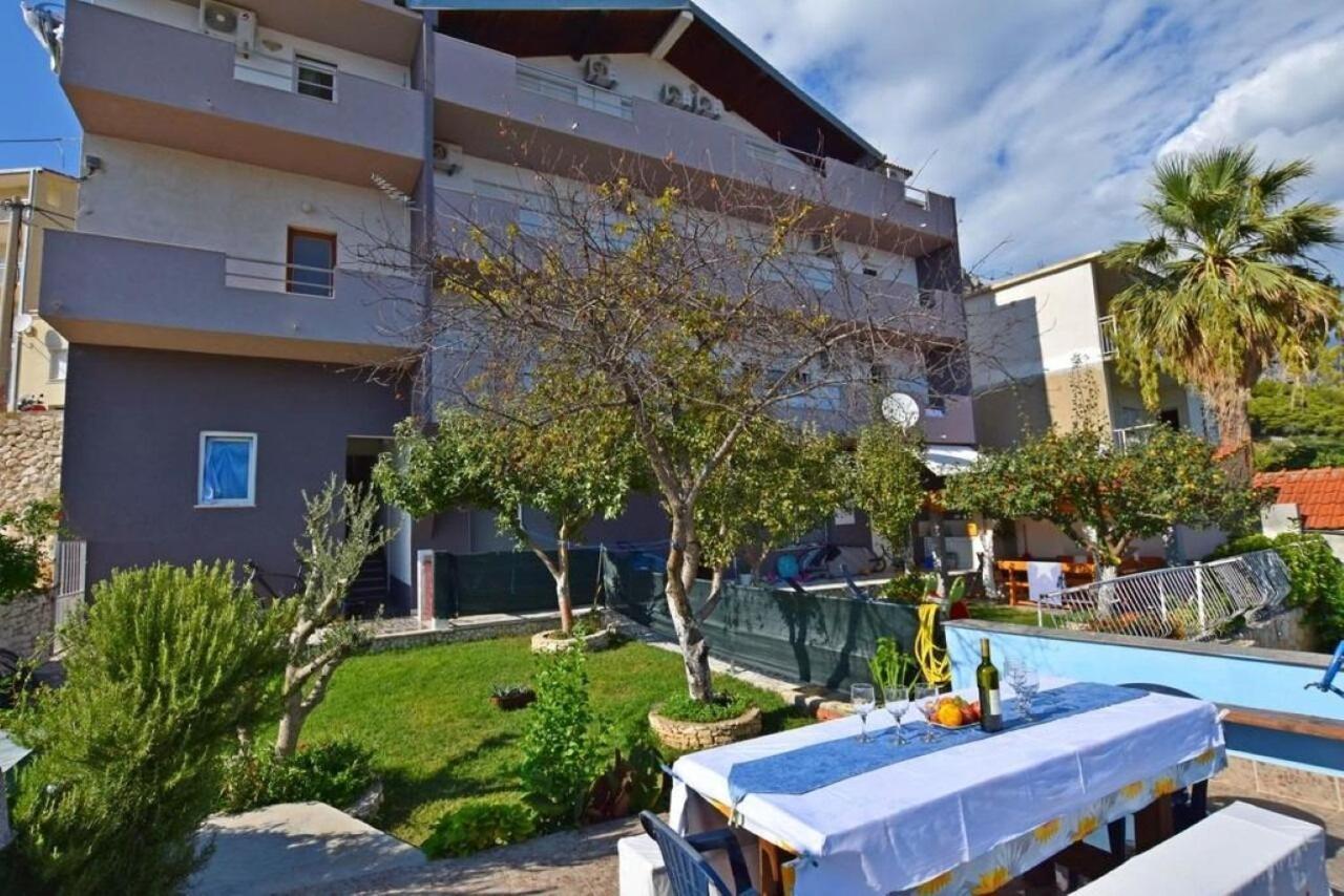 Apartment Rene 오미스 외부 사진