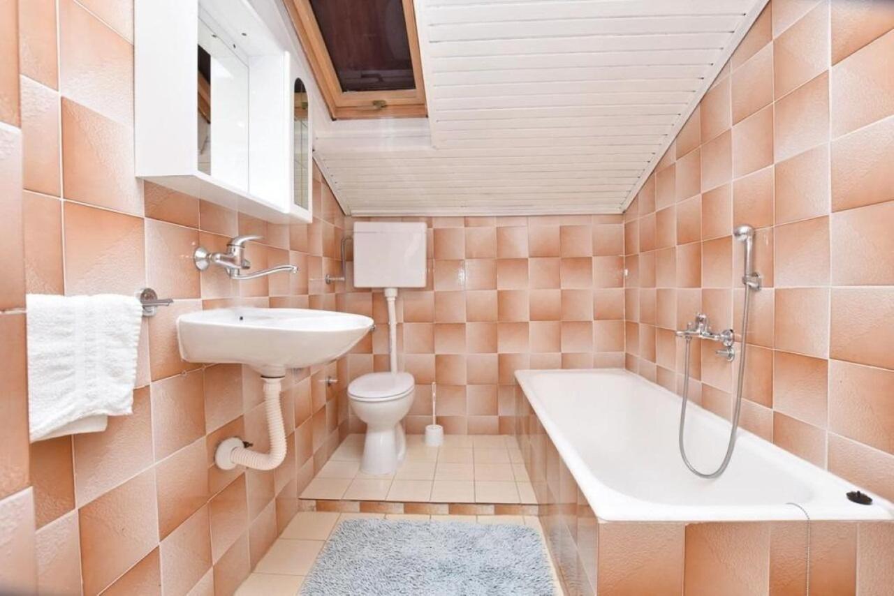 Apartment Rene 오미스 외부 사진
